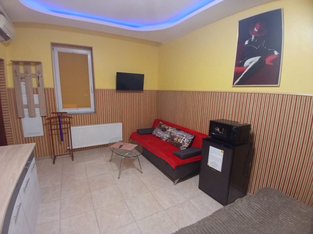 photo 2025 10 20 19 44 49